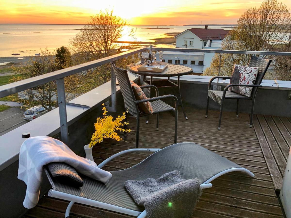 Sunset Dream Apartment With A Panoramic Seaview Haapsalu Ngoại thất bức ảnh